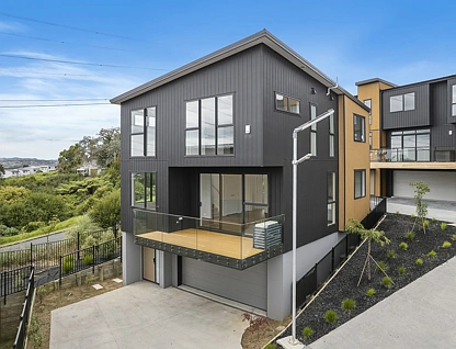 8 Timo Way, Flat Bush, Manukau City, 6房, 3浴, Townhouse