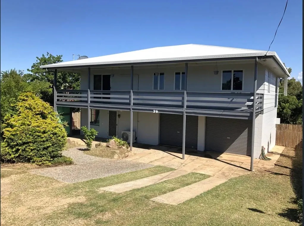 Prime Coastal Living - Dual Frontage & Spacious Home