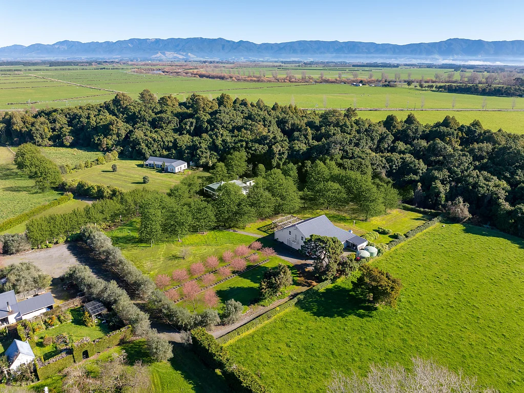 Featherston 8 Slaapkamer Lacewood - Historic Venue & Accommodation
