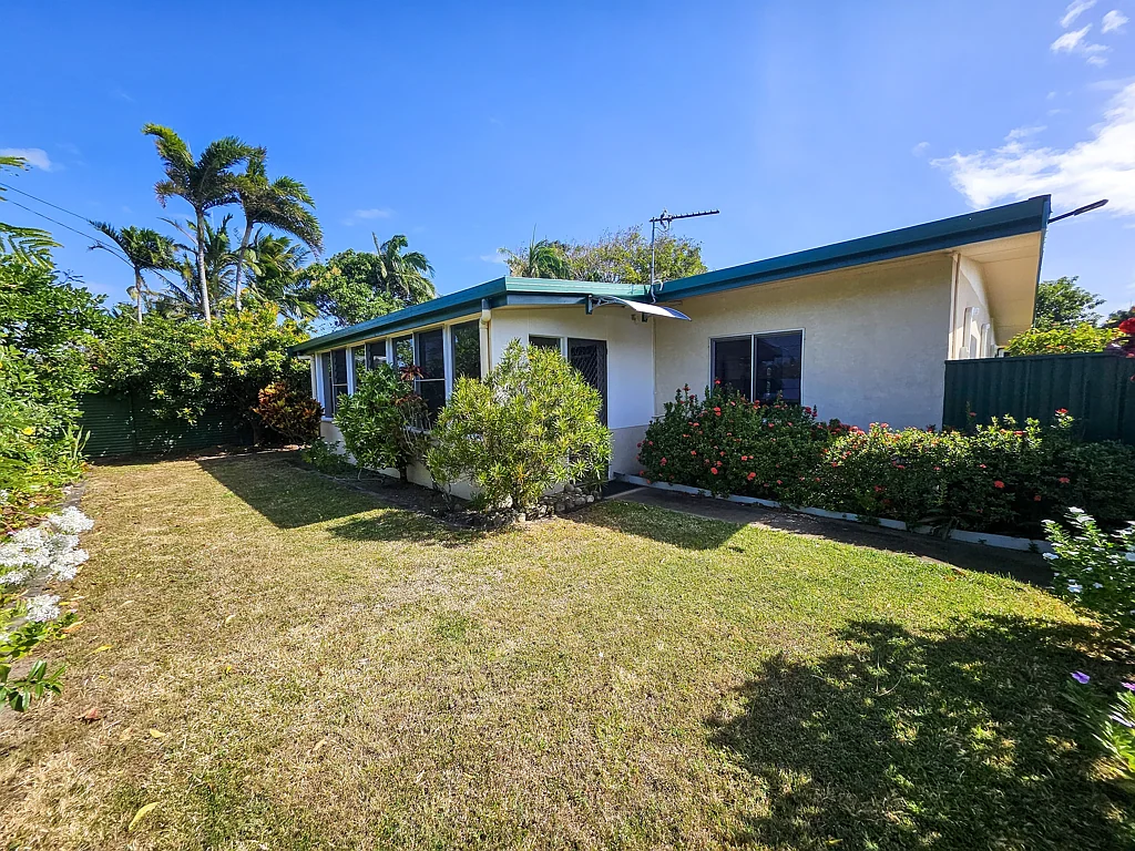 Cooktown 3 Bedroom Private 3-Bedroom Home in Town with Extensive Renovations – Zoned Mixed Use