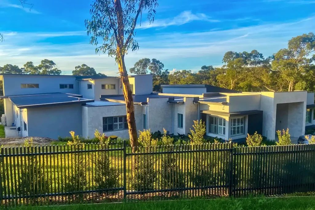 Kenthurst 9房  一个度假村风格的建筑物业！ An Architectural Estate of Resort-Style Prestige!
