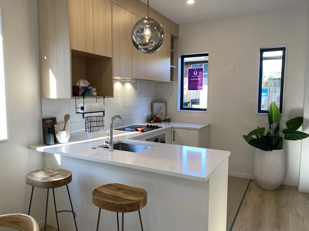 Te Atatu Peninsula - Four Bedroom, Two Bathroom Townhouse