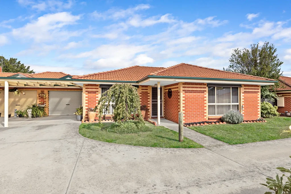 2/272 Albert Street, Sebastopol, VIC 3356