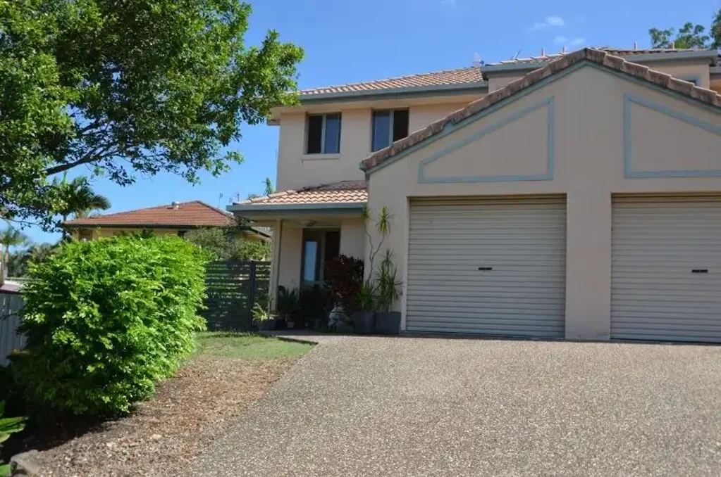 Spacious 3-Bedroom Duplex in Quiet Cul-de-Sac