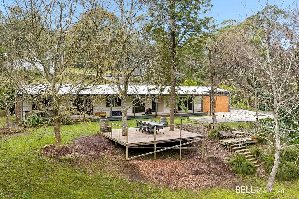 Launching Place 4 Slaapkamer Space, Shedding & A Country Lifestyle on 5.6 Acres