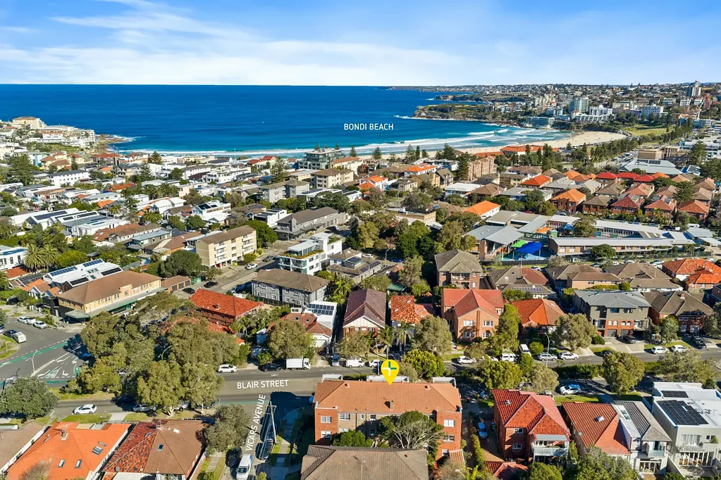 North Bondi 2Moenga Ultimate Beachside Living, just Footsteps From The Sand.