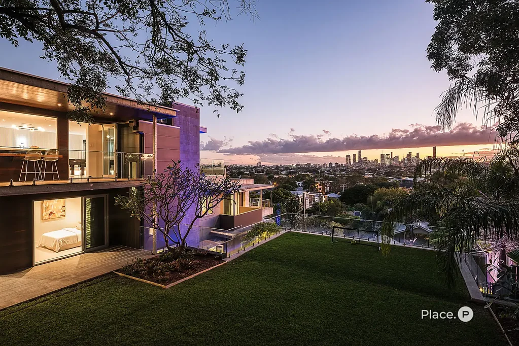 35 Ryan Avenue, Balmoral, QLD 4171