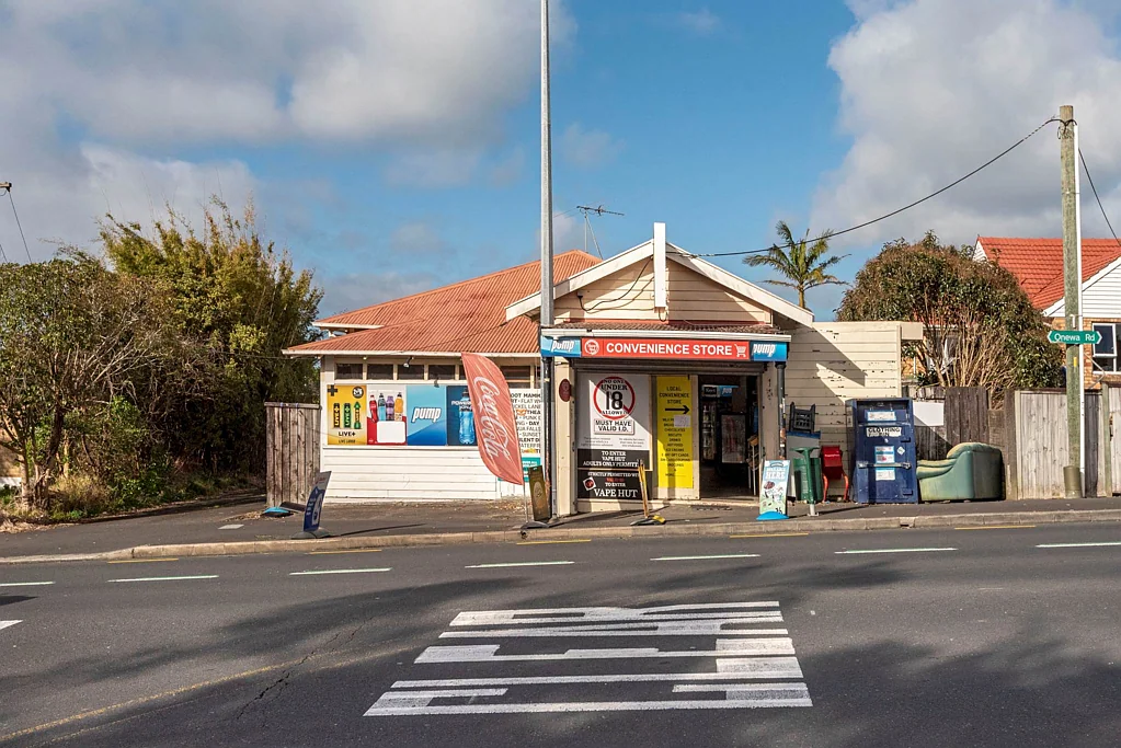Northcote SHOP WITH LIVING