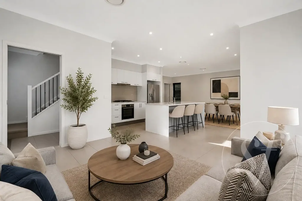Spacious Family Home in the Heart of The Ponds!