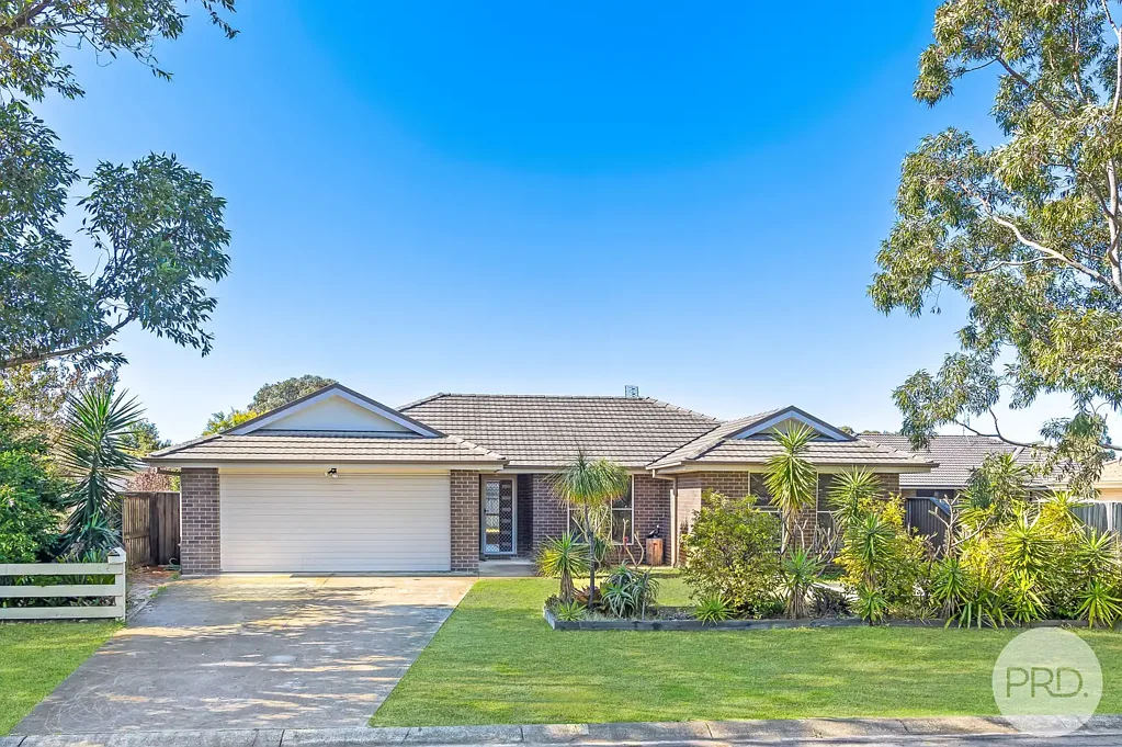 4 Nepean Way, Tanilba Bay, NSW 2319