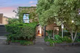 1/21 Plane Tree Way, North Melbourne