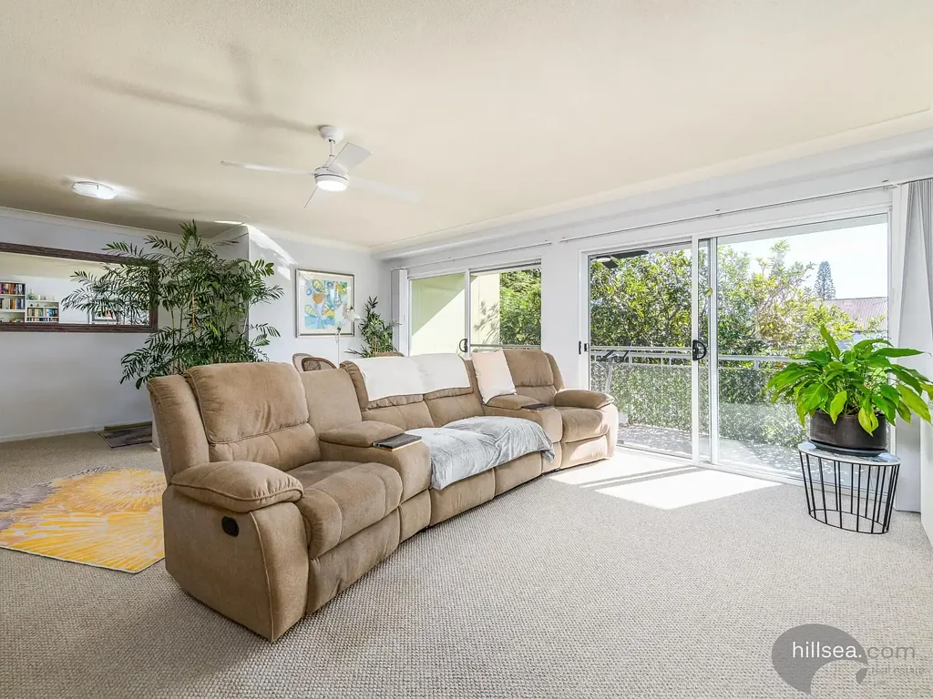 Biggera Waters 2 Bedroom CONTRACT FALLEN  VENDOR HAS BOUGHT ELSEWHERE RESORT STYLE LIVING IN THE PAVILLONS