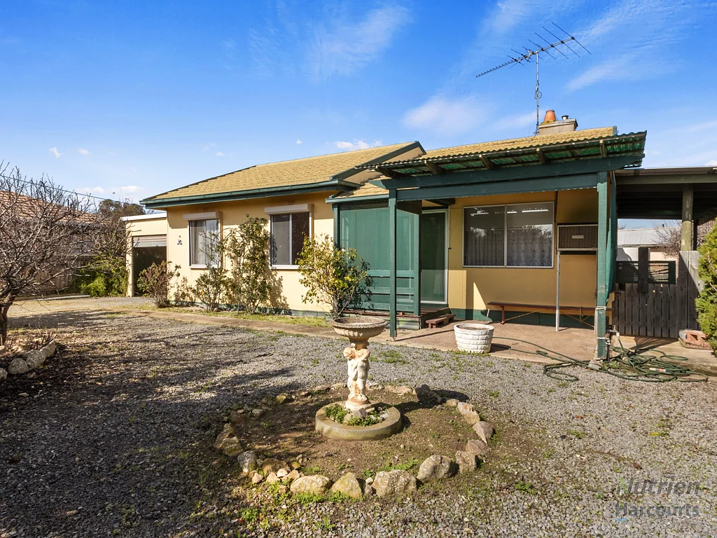 13 Fourth Street, Minlaton, SA 5575
