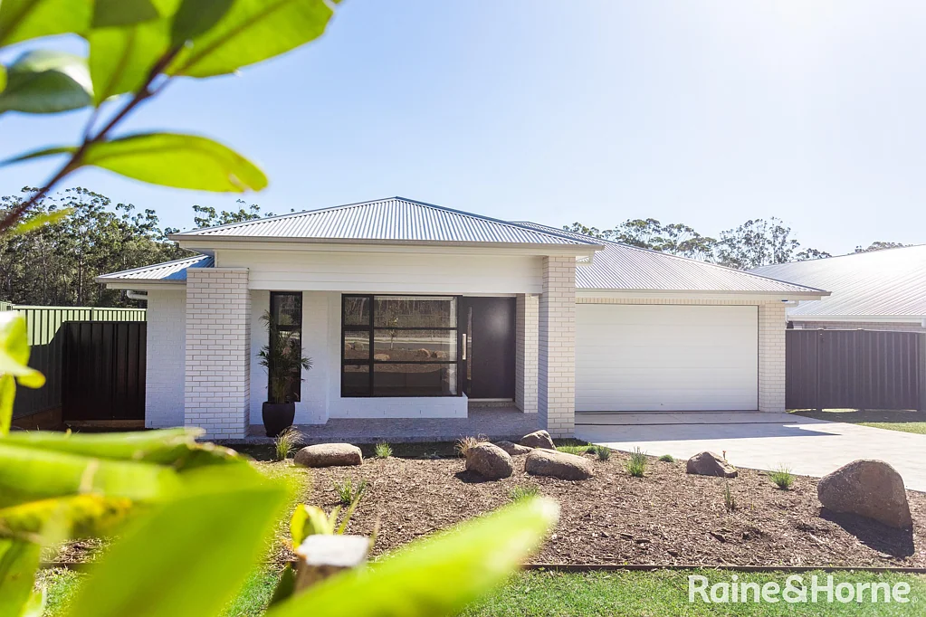 47 Carinya Crescent, Narrawallee, NSW 2539