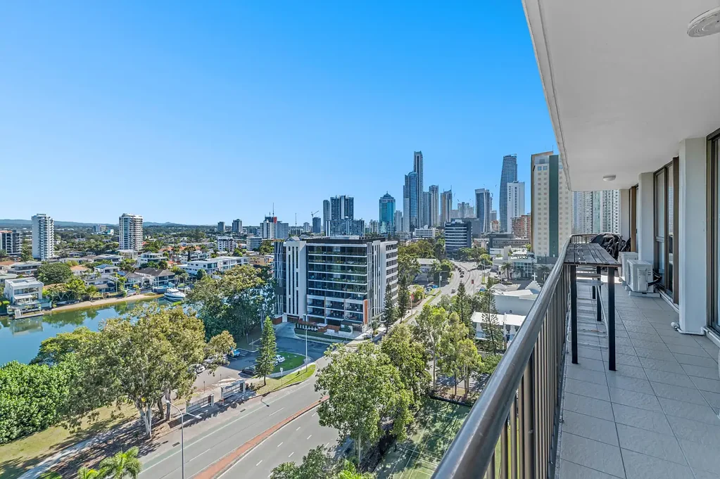 Surfers Paradise 3房  3 Generous Bedrooms - Water & Skyline Views! - Great Location