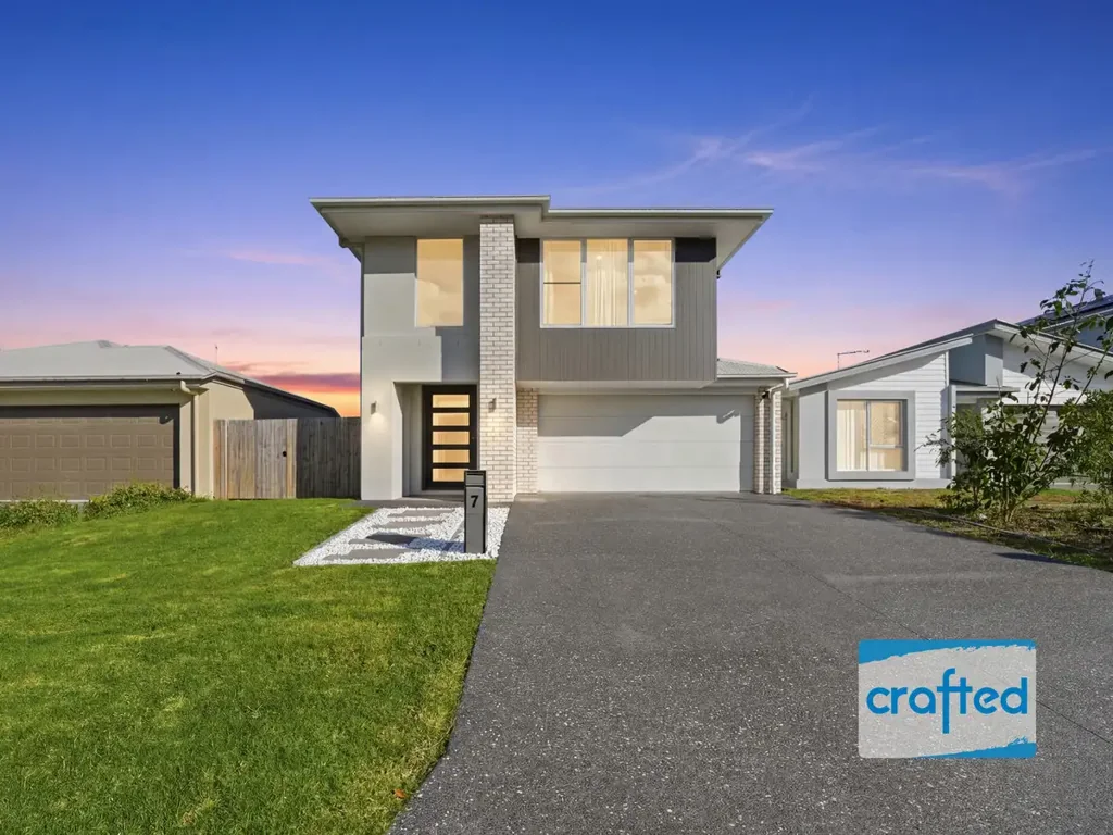 Greenbank 4房 内外多功能起居区的现代住宅！ Modern Home with Multiple Living Areas Inside & Out!