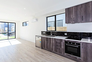 Modern And Near New House in Papakura