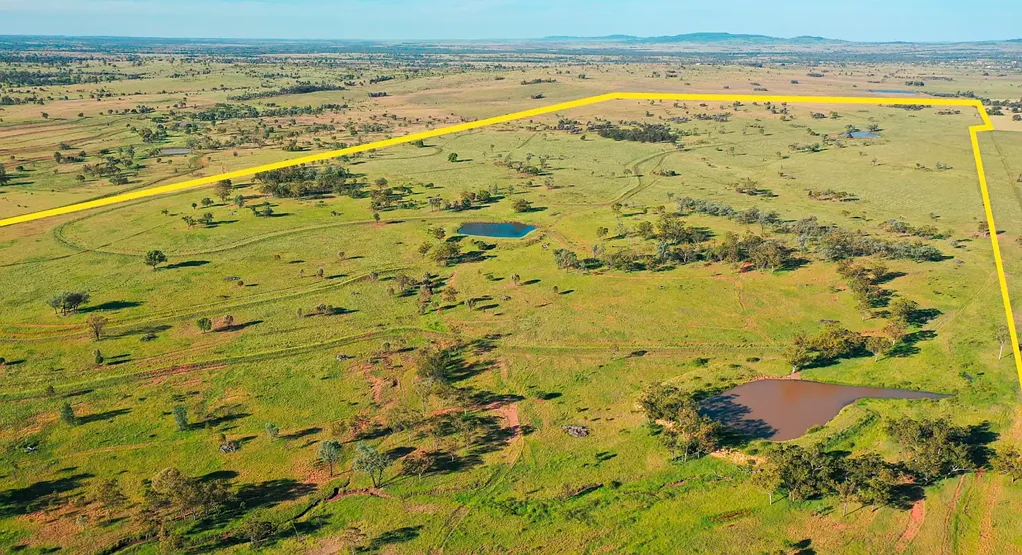 Roma  178 Ha Vacant Land - 12 km to Roma - New Bore
