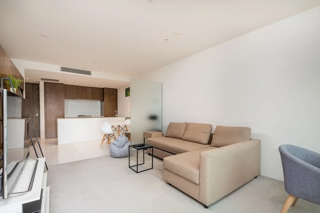 Fully Furnished Beachfront Living in the Heart of St Kilda