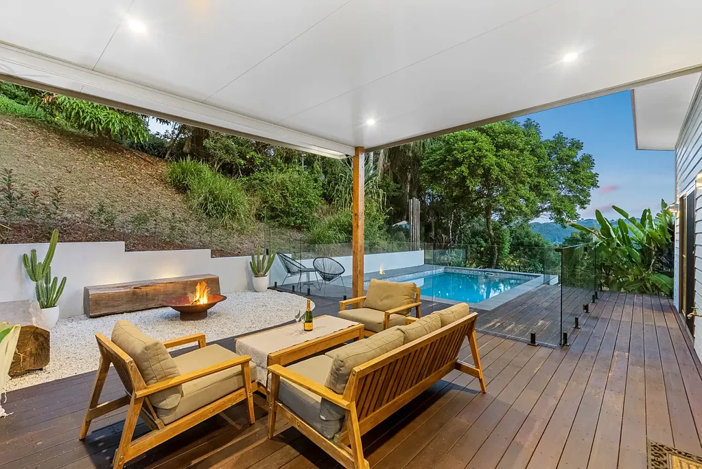 Currumbin Valley 4房  A Hidden Gem in Currumbin Valley with Views, Pool and Dual Living