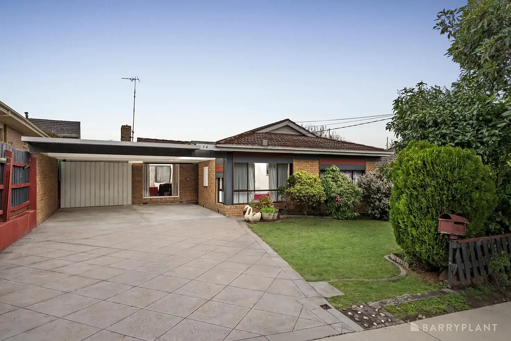 Bulleen 4房 家庭舒适与 DD08 开发潜力兼得 Family Comfort Meets DD08 Development Potential