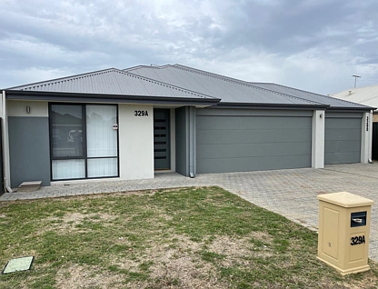 329 A & B Westfield Road, Seville Grove, South East Perth, 5 rūma, 3 rūma horoi, House