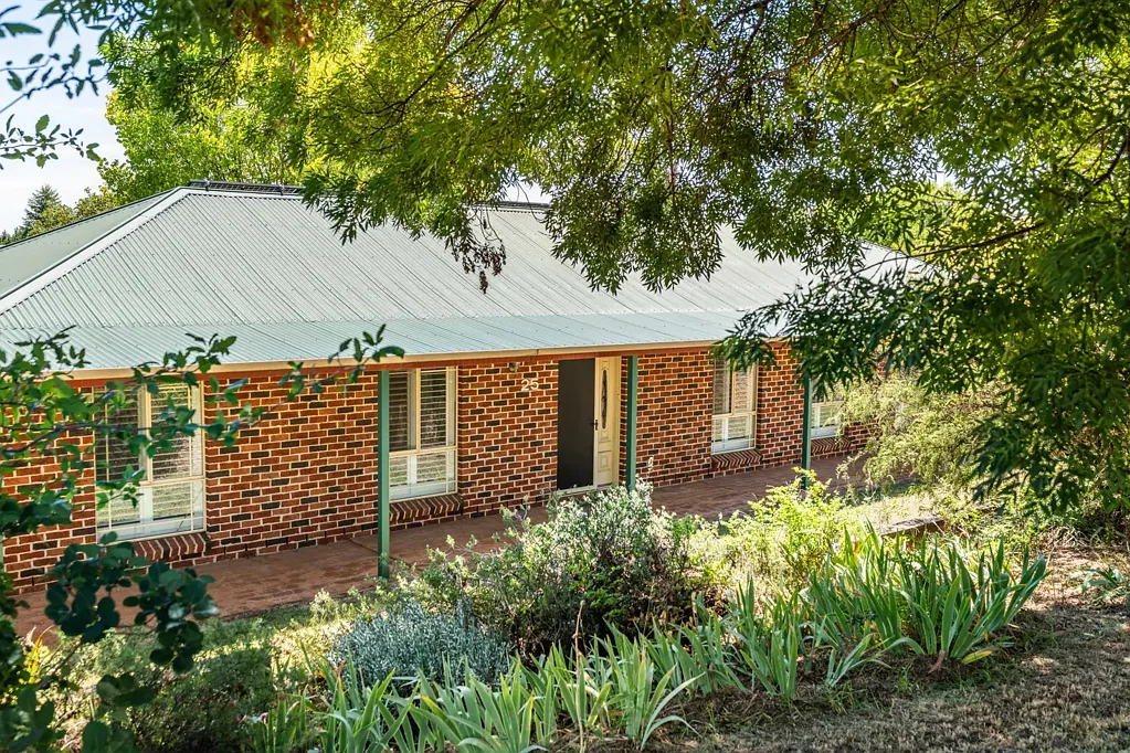 25 Castle Street, Molong, NSW 2866