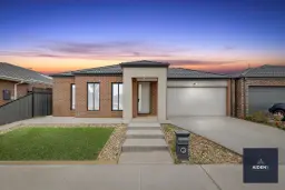 27 Antonio Drive, Melton South