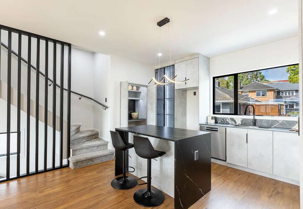 Titirangi 4Moenga Brand New with Rare Rooftop Terrace
