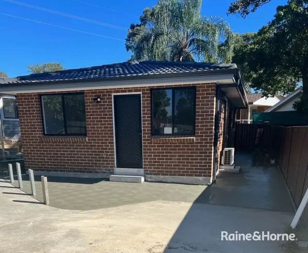 BRAND NEW GRANNY FLAT IN CONVENIENT LOCATION!