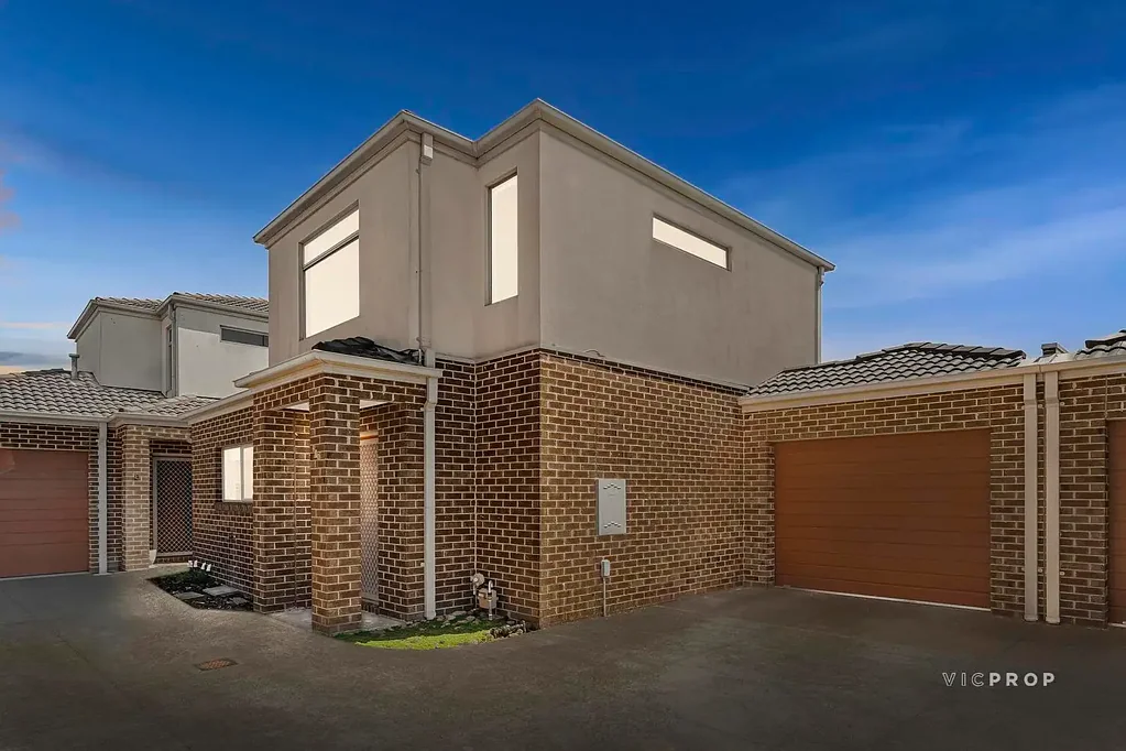2/4 Shirley Court, Point Cook, VIC 3030