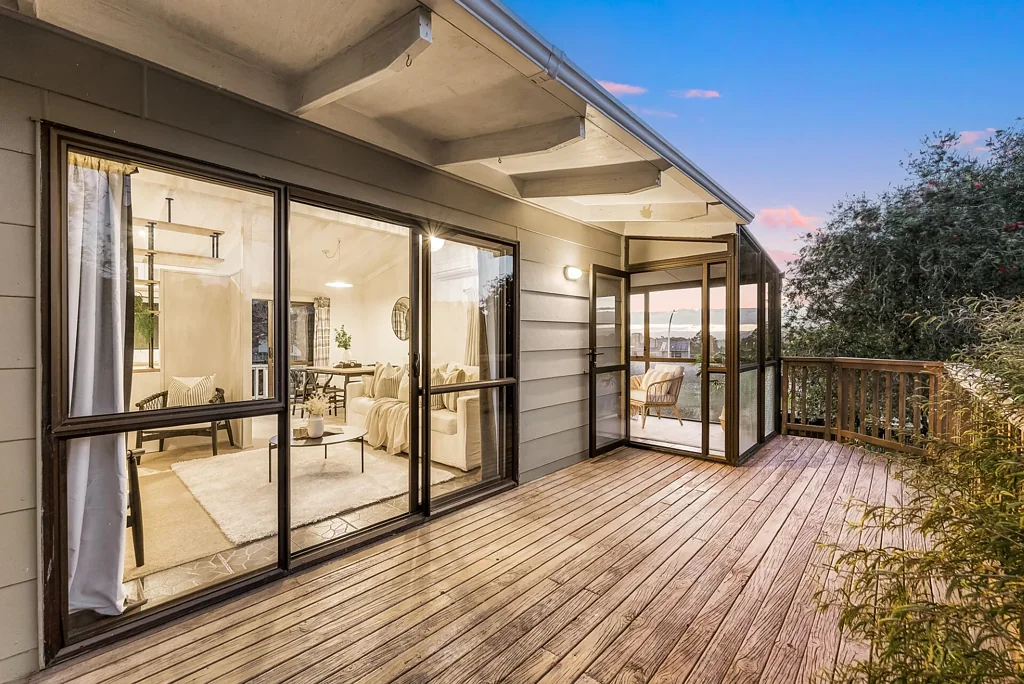 Welcome Bay 3 Bedroom School Convenience, Character and Elevation
