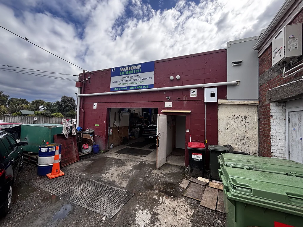 Petone Bright ground floor storage or workshop with mezz