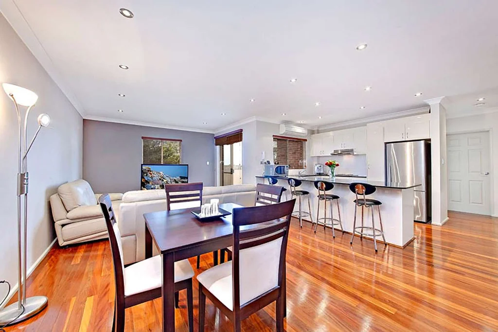 Oversized Apartment with District Views and Double Garage
