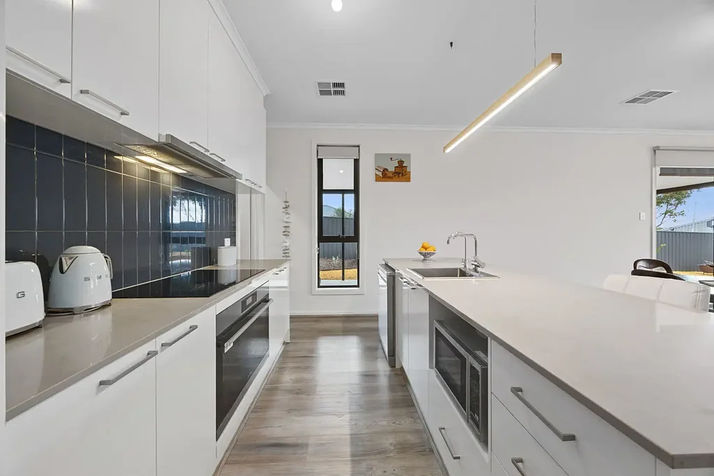 Murray Bridge 4غرفة نوم Stylish Family Living on a Spacious 867m2