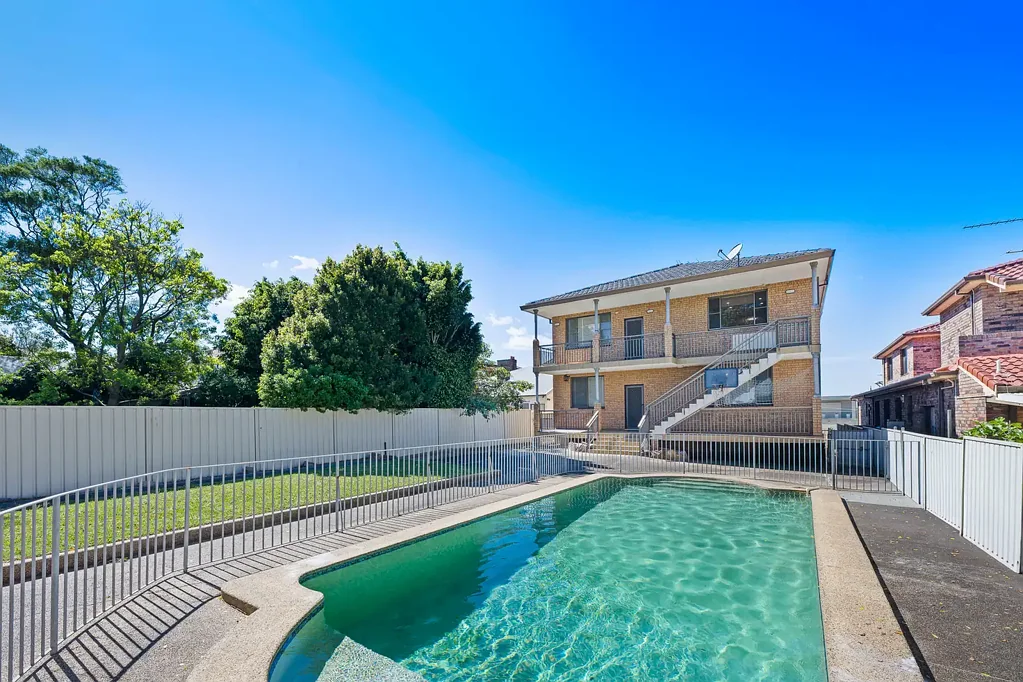 19 Blackwall Point Road, Chiswick, NSW 2046
