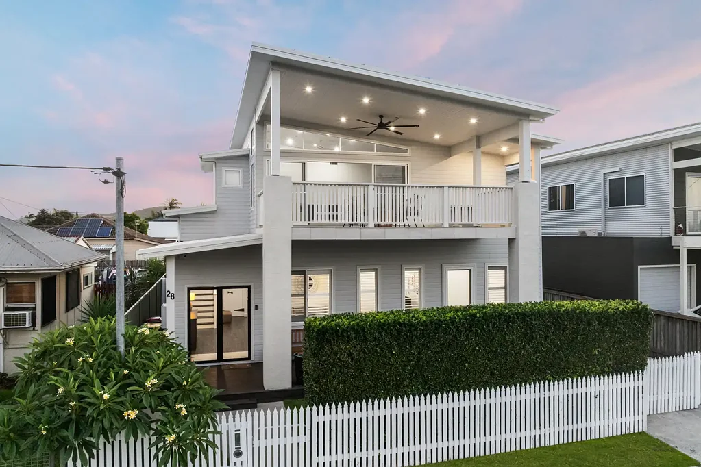 Swansea 4 Bedroom The great entertainer, stunning at every turn