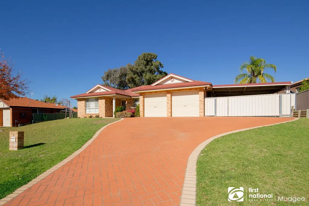 SPACIOUS FAMILY LIVING IN SOUTH MUDGEE