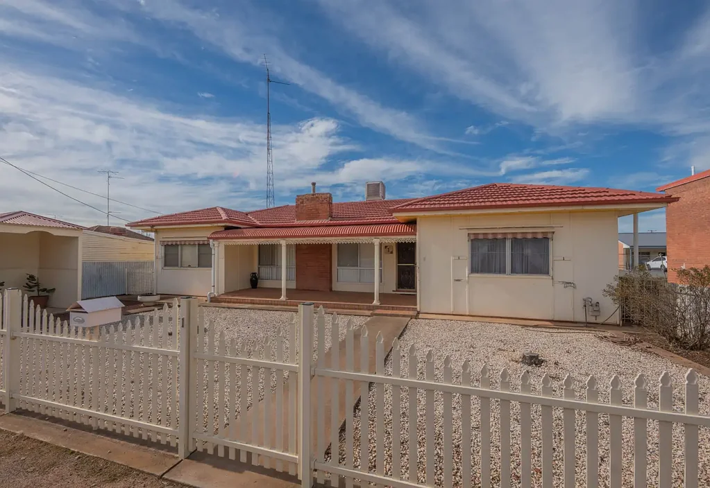 West Wyalong 3房  Convenient, Comfortable & Move-In Ready