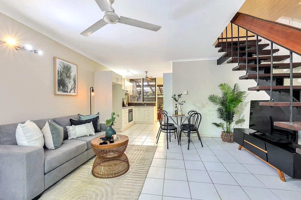 Millner 2બેડરૂમ Bright, Stylish Townhouse with Spacious Courtyards in Coastal Location
