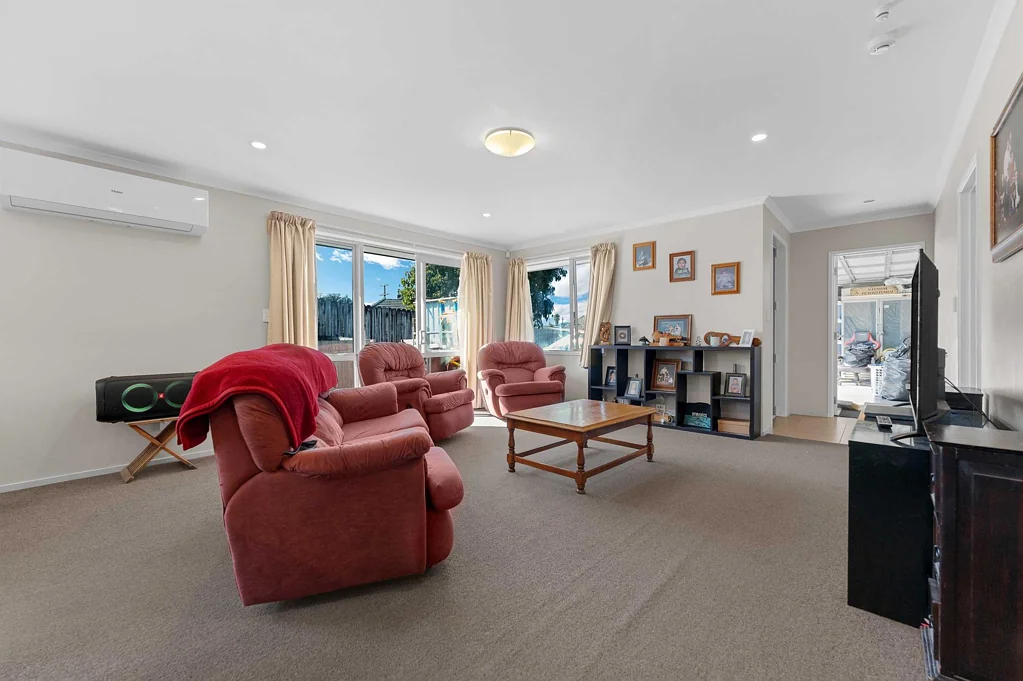 Papakura 4બેડરૂમ Modern 4 Bedroom Home in Prime Location!