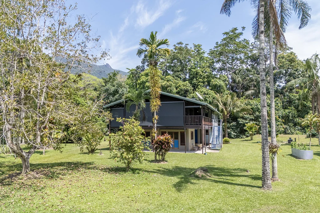 Mossman 3房  6 ACRES WITH PRIVATE CREEK