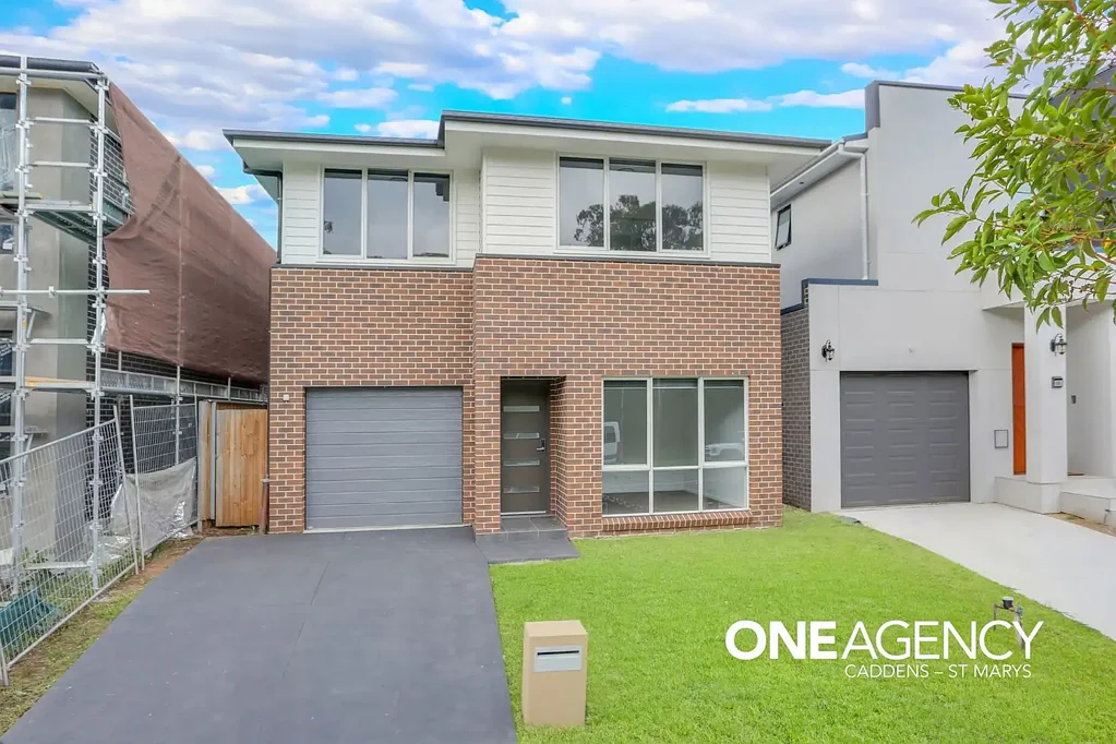 Caddens 4Kwarto MODERN DESIGN, QUALITY FINISHES & EVERYDAY CONVENIENCE IN SOUGHT-AFTER CADDENS ESTATE!!!