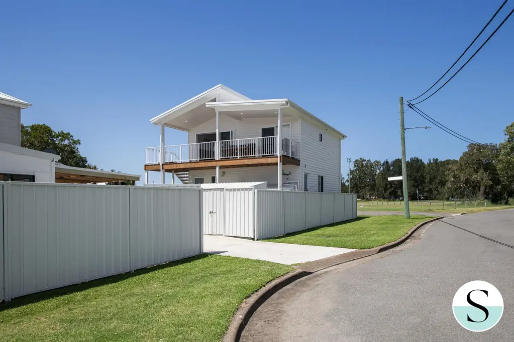 Modern Townhouse Living in the Heart of Marks Point