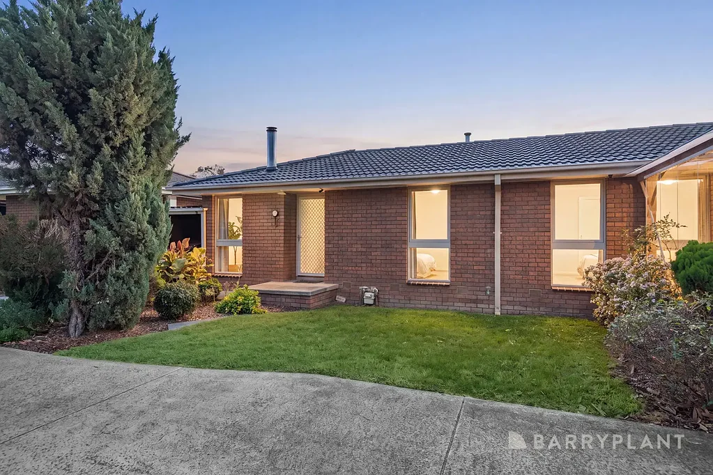 Boronia 2Kwarto * Sale by Set Date on Tuesday 25th August at 5pm (unless sold prior) *