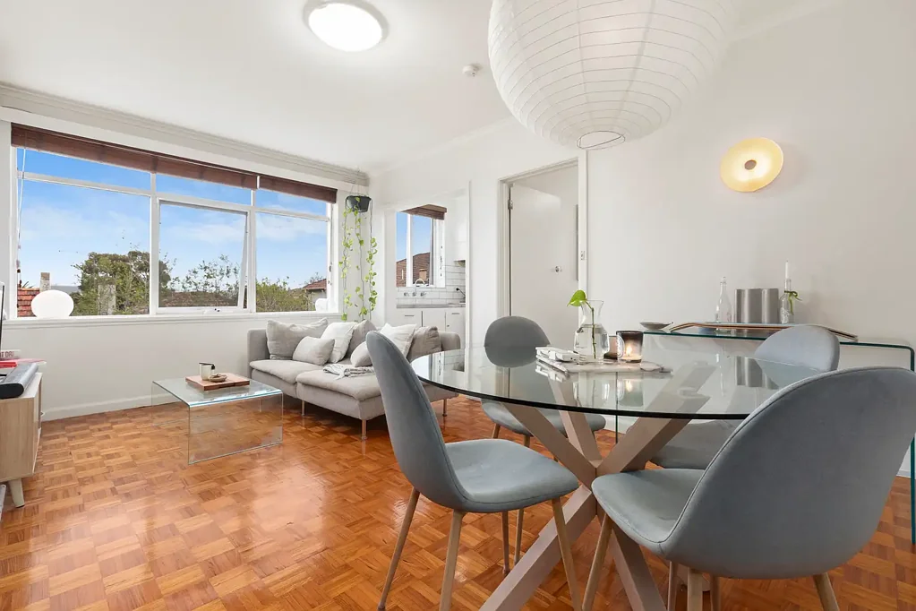 Windsor 1 Bedroom Light-Filled & Spacious Apartment in Vibrant Prahran