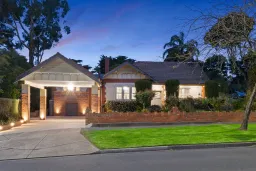 8 Great Valley Road, Glen Iris