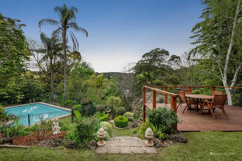 13 Orchard Grove, Warrandyte, VIC 3113