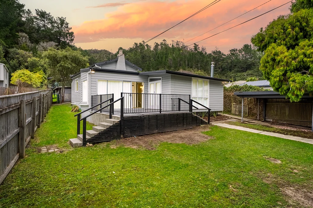 Stokes Valley 4ਬੈੱਡਰੂਮ More Zen Than Your Average Home