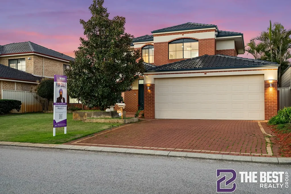 Canning Vale 5 Bedroom Prestigious Brookland Greens Parkfront Masterpiece | 5 Bedrooms | Semi-Ensuite Guest Suite | Pool